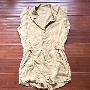 Acacia linen Button-Up Romper